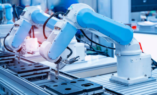 Unleashing the Potential: The Role of AI in Manufacturing